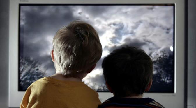 Benarkah Menonton Berita Berbahaya Bagi Anak?